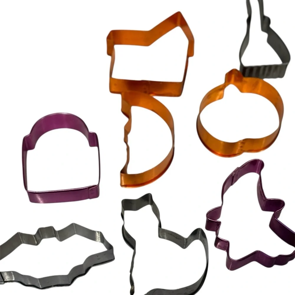 Halloween Cookie Cutters and Cupcake Stencils Wilton Crate Barrel Witch Pumpkin